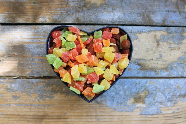 Kalp şeklinde kutu şekerler