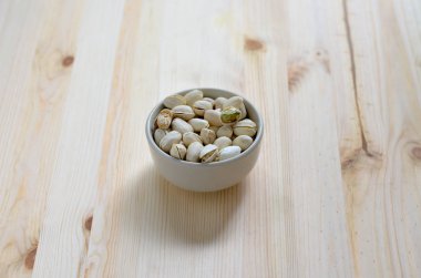 Ahşap arka plan fıstık fındık