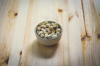 Ahşap arka plan fıstık fındık