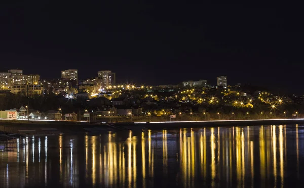 Gece Ufa. Nehrin geceleri.