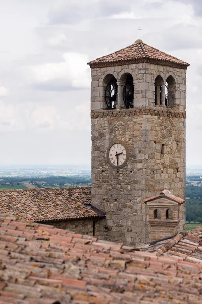 Antik Ortaçağ kule saati ile