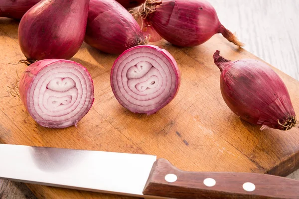 tropea soğan dilimlenmiş kısmen 