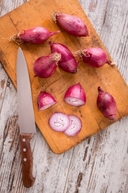 tropea soğan dilimlenmiş kısmen 