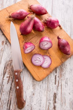 tropea soğan dilimlenmiş kısmen 