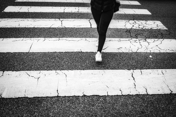 Female Legs Zebra Crossing — Stock Photo, Image