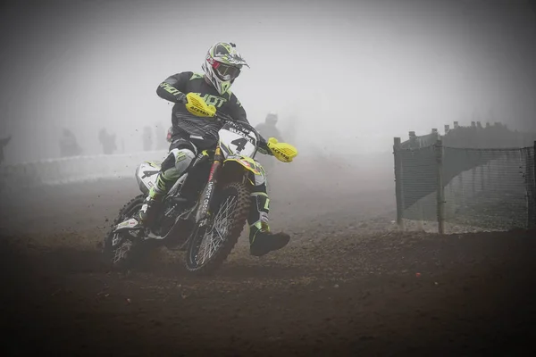 Carrerra Motocross Niebla — стокове фото