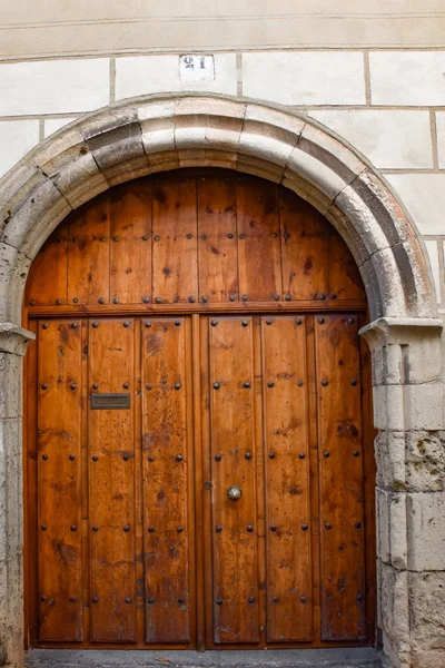 Ongebruikelijke en oude deuren in Segovia Spanje — Stockfoto