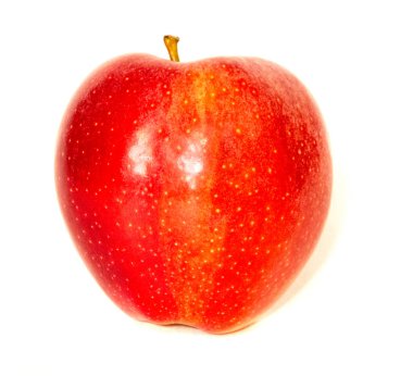 Kırmızı elma beyaz arkaplanda izole edilmiş.
