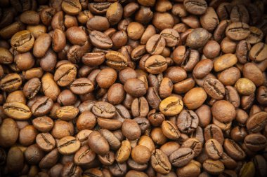 Arka plan için yakın plan kahve çekirdekleri.