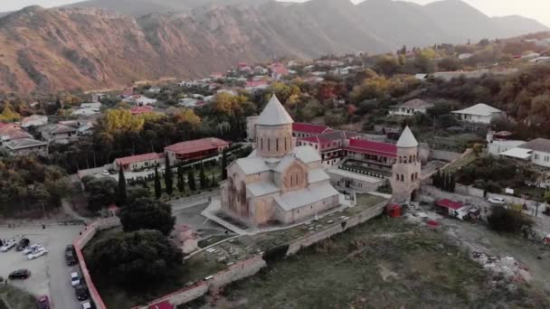 Cattedrale Svetitskhoveli Una Cattedrale Ortodossa Situata Nella Città Storica Mtskheta — Video Stock