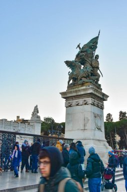 Roma, İtalya - 3 Ocak 2019: Venedik Meydanı Campidoglio tepesinde yer almaktadır