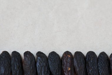 Tonka fasulyelerinin makro fotoğrafları (Dipteryx odorata) hizalandı