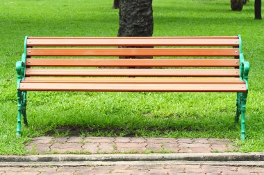 tezgah parkta gündüz