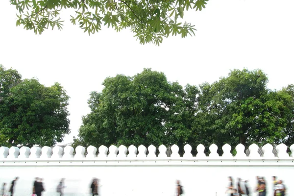 Résumé de personnes floues marchant dans la rue de Bangkok — Photo