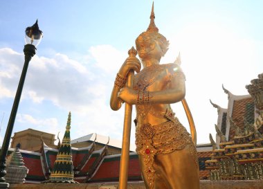 Bangkok, Tayland -Ekim 23: tanımlanamayan turist Wat Phra Kaew 24 Ekim 2016 üzerinde Bangkok, Tayland.