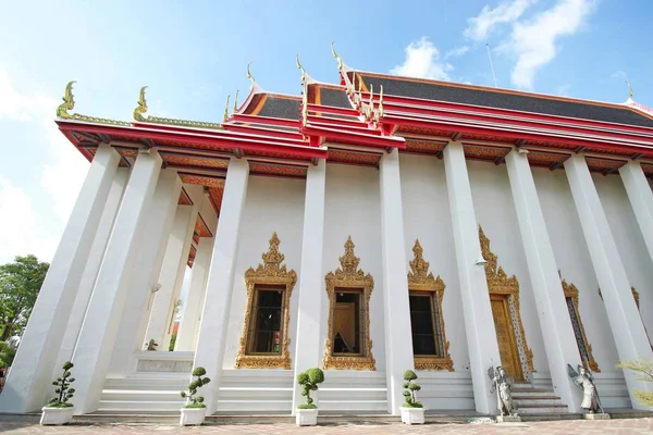 Bangkok-Tailandia: Arquitectura tailandesa en el templo público de Wat Pho el 22 de octubre de 2016 —  Fotos de Stock