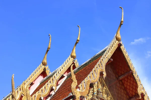Church roof temple in Thailand — Stock Photo, Image