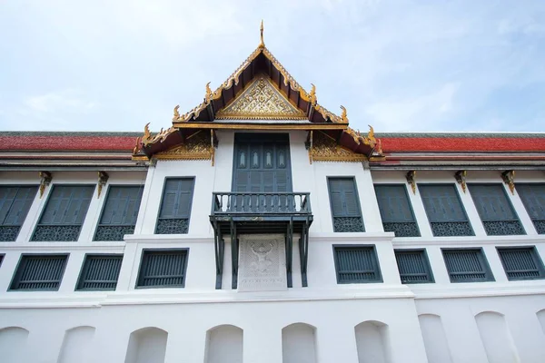 Bangkok-Thajsko: 22 říjen 2016 staré místní jména "Putthaisawan" na Grand Palace Wat Phra Kaew — Stock fotografie