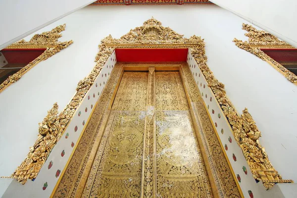Bangkok-Tailândia: arquitetura importante de passagem de porta em Wat Pho em outubro 22,2016 — Fotografia de Stock