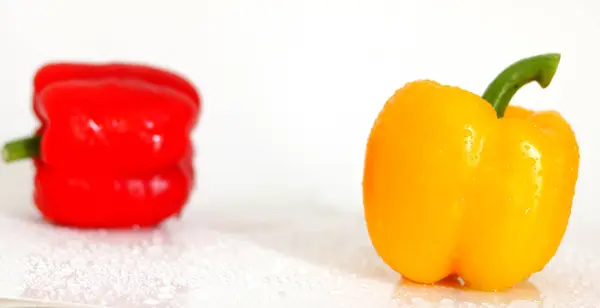 Φρέσκα γλυκό πιπέρι απομονωμένες — Φωτογραφία Αρχείου