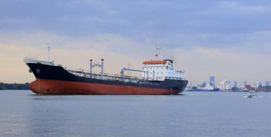 Karadeniz 'deki Limanda Mavna