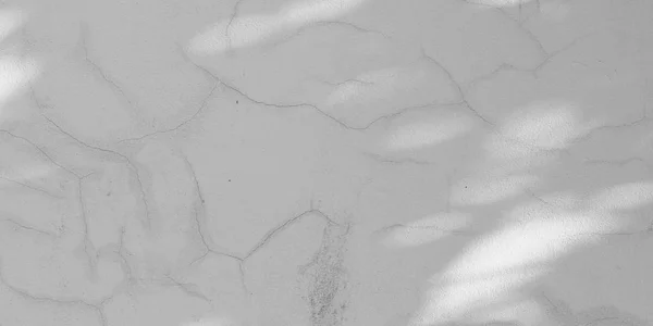 Dinding putih dengan retak — Stok Foto