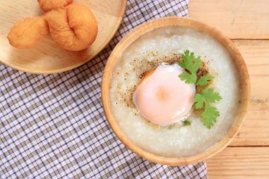 Domuz eti pirinç lapası