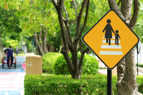 Traffic sign pedestrian — Stock Photo, Image