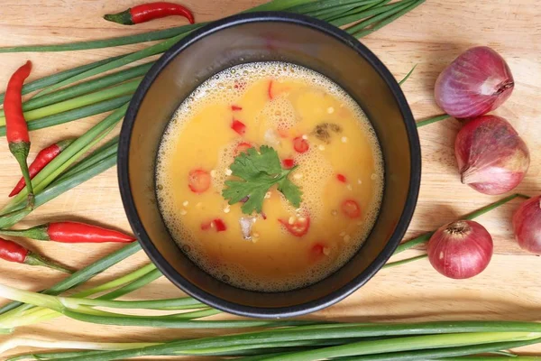 Memasak telur di dapur — Stok Foto