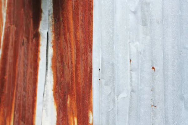 Σκουριασμένο ψευδαργύρου μεταλλικό τοίχο — Φωτογραφία Αρχείου