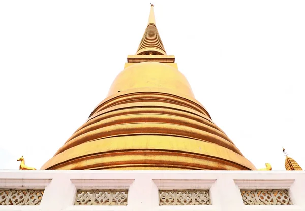 Ancient golden pagoda in Thailand temple — Stock Photo, Image