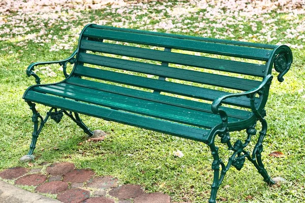 Bench in the Gardens — Stock Photo, Image