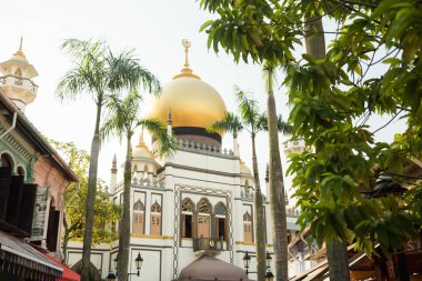Singapur, Bugis 'teki ünlü Sultan Camii.