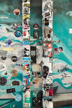 Singapur 'da çıkartma renkli ayrıntılar