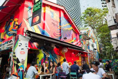 Singapur, Bugis 'te renkli duvar