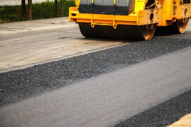 Asfalt yayıcı çalışmaları 