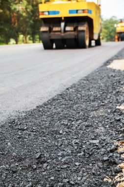 Asfalt yayıcı çalışmaları 