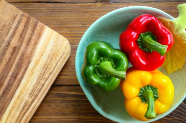 Tatlı biber kadar kapatın 