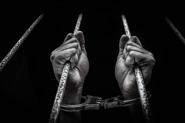 Hand of the prisoner