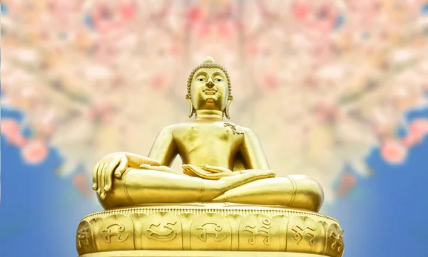 Golden buddha statue — Stock Photo, Image