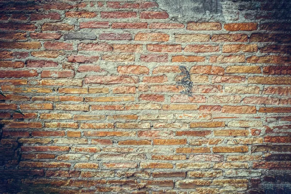 Eski tuğla duvar