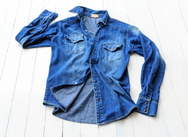 Kék póló-jeans — Stock Fotó
