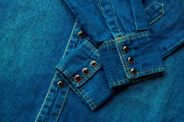 Camisa jeans azul — Fotografia de Stock