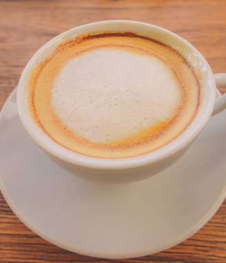 Bir fincan cappuccino kahve.