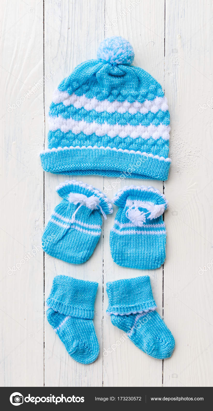 baby hat and gloves