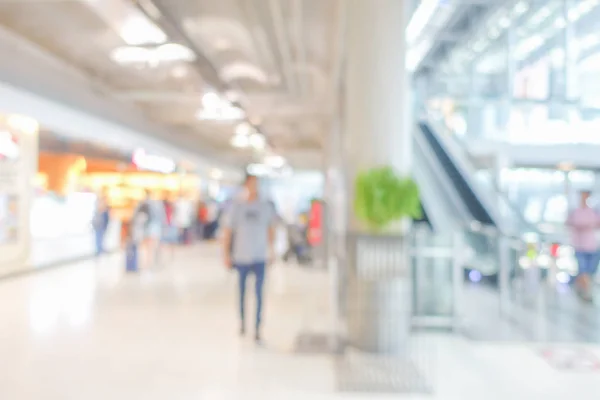 Pessoas desfocadas compras — Fotografia de Stock