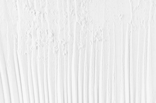 Blanco abstracto rayado suave suave fondo de yeso desmenuzable con pliegues verticales . — Foto de Stock