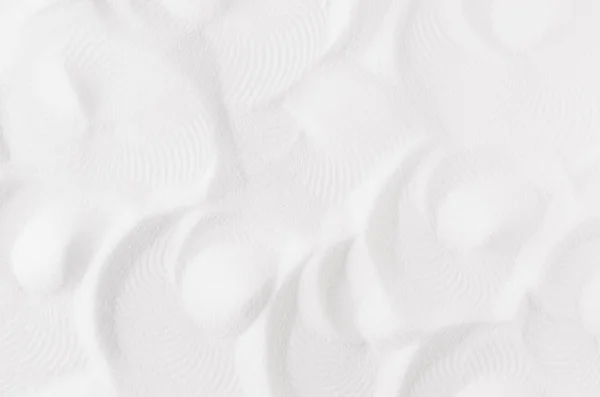 Branco abstrato grainy fundo macio com ondulado círculos padrão . — Fotografia de Stock