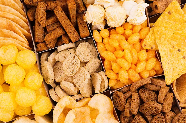 Világos Fűszeres Ételek Gyűjtemény Pattogatott Kukorica Burgonya Chips Nachos Krutonnal — Stock Fotó