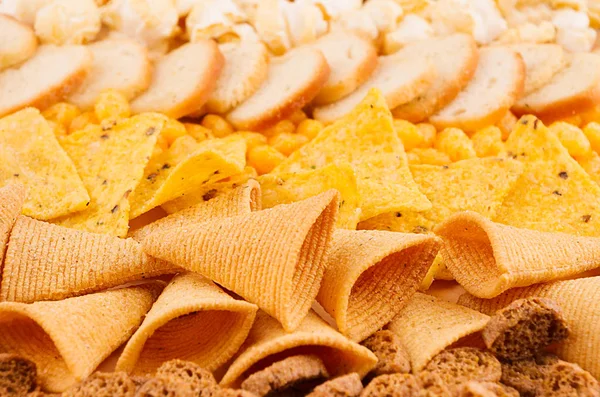 Koleksi Makanan Ringan Kuning Pedas Popcorn Nacho Keripik Kentang Croutons — Stok Foto